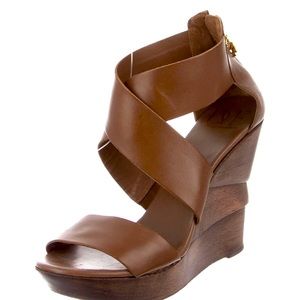GUC Diane Von Furstenberg 8.5  wooden carved platform wedges in chocolate brown
